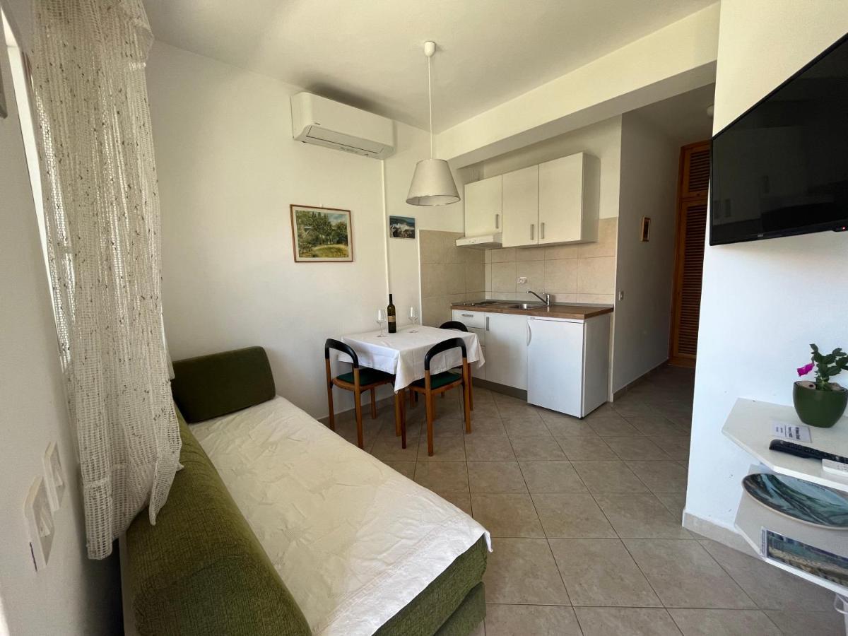 Apartments Suda Lumbarda Luaran gambar